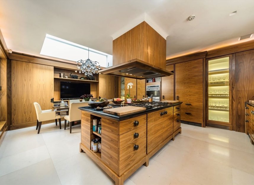 Properties for sale in Cumberland Terrace - NW1 4HJ view4
