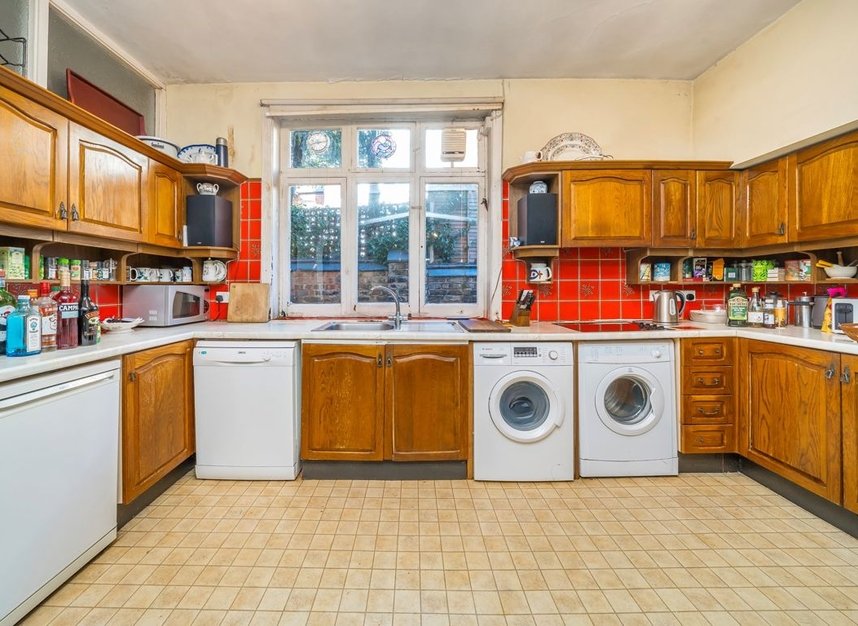 Properties for sale in Dartmouth Park Hill - NW5 1JE view10