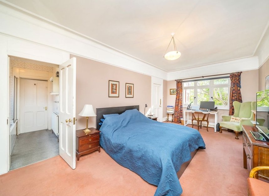 Properties for sale in Dartmouth Park Hill - NW5 1JE view7