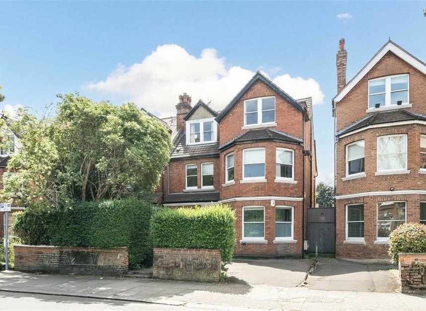 Properties for sale in Dartmouth Road - NW2 4ES view2