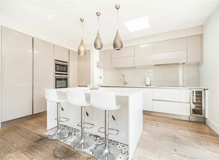 Properties for sale in Dartmouth Road - NW2 4ES view4