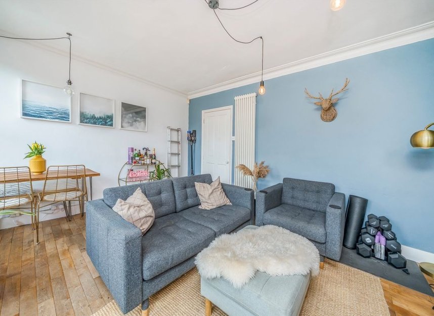 Properties for sale in Daubeney Road - E5 0EQ view4