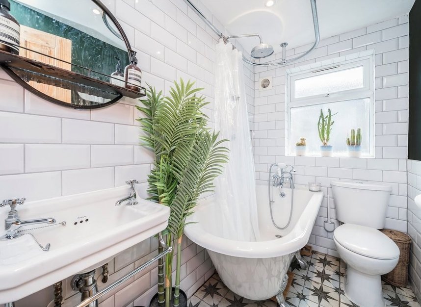 Properties for sale in Daubeney Road - E5 0EQ view8