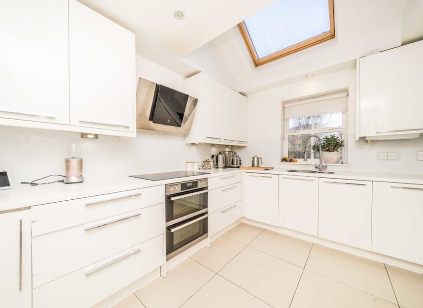 House for sale in Debden Close, Kingston Upon Thames, KT2 (Ref 219591