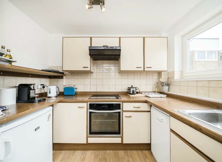 Properties for sale in Deena Close - W3 0HR view3