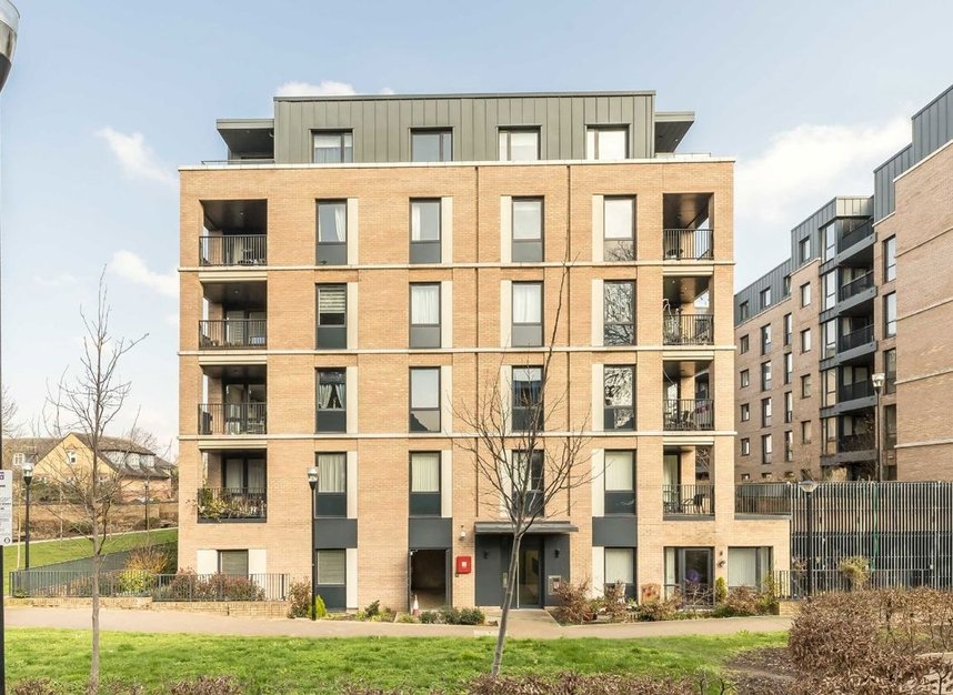 Properties for sale in Denman Avenue - UB2 4FU view1