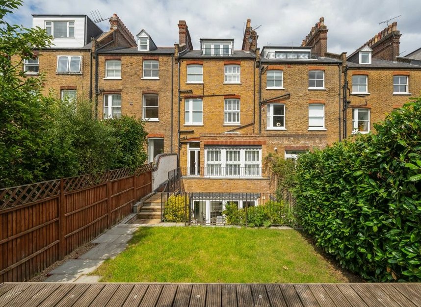 Properties for sale in Denning Road - NW3 1SU view4