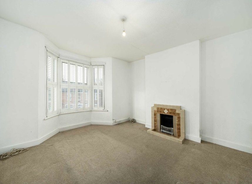 Properties for sale in Dollis Road - N3 1RB view2