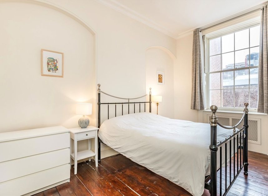 Properties for sale in Doughty Street - WC1N 2LW view7