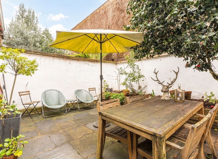 Properties for sale in Doughty Street - WC1N 2LW view12