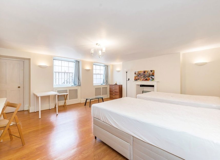 Properties for sale in Doughty Street - WC1N 2LW view6
