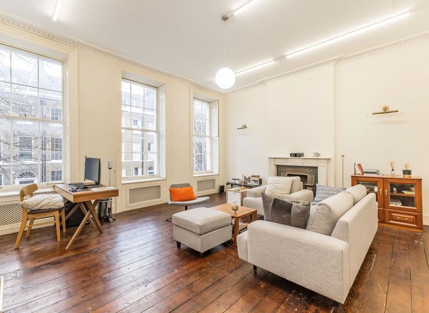 Properties for sale in Doughty Street - WC1N 2LW view2