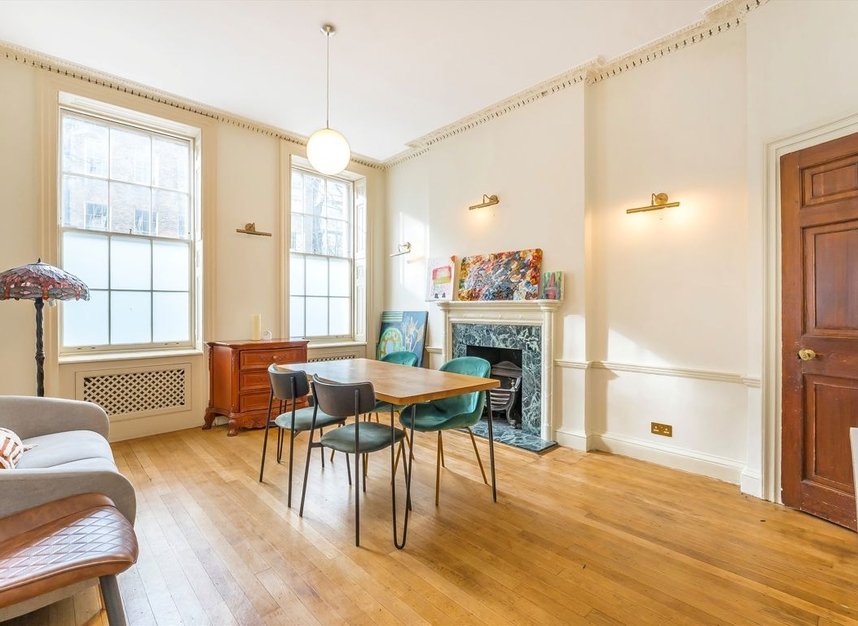 Properties for sale in Doughty Street - WC1N 2LW view3