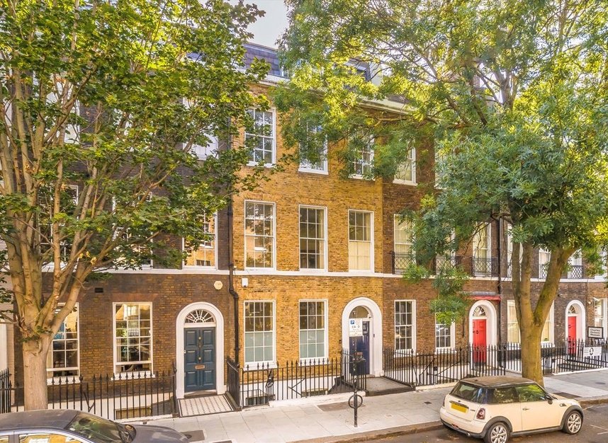 Properties for sale in Doughty Street - WC1N 2LW view1