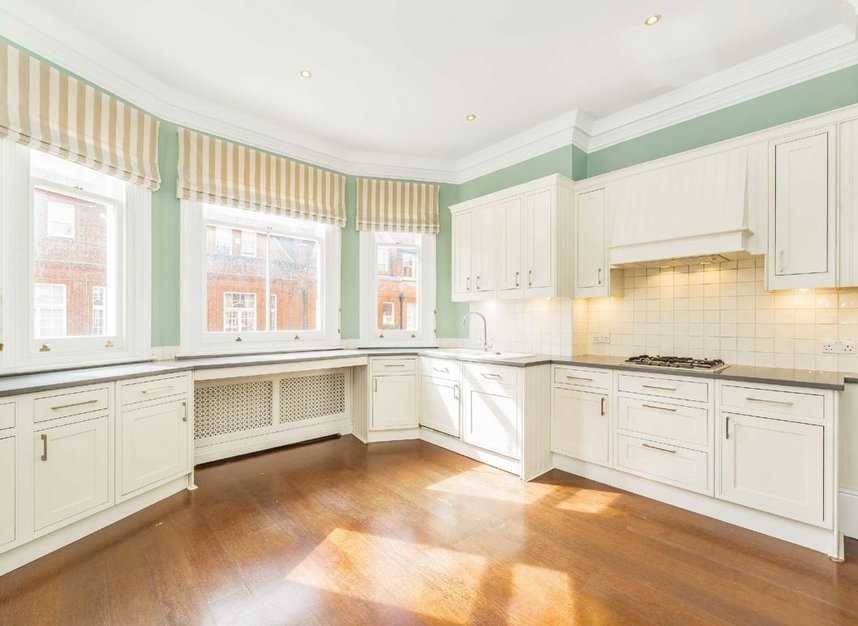 Properties for sale in Draycott Place - SW3 2SB view6