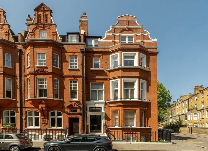 Properties for sale in Draycott Place - SW3 2SB view1