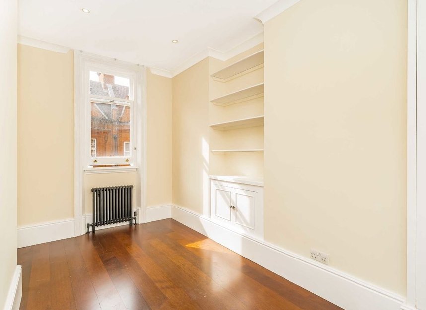 Properties for sale in Draycott Place - SW3 2SB view9