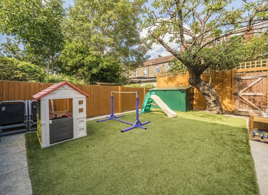 Properties for sale in Drayton Avenue - W13 0LF view12