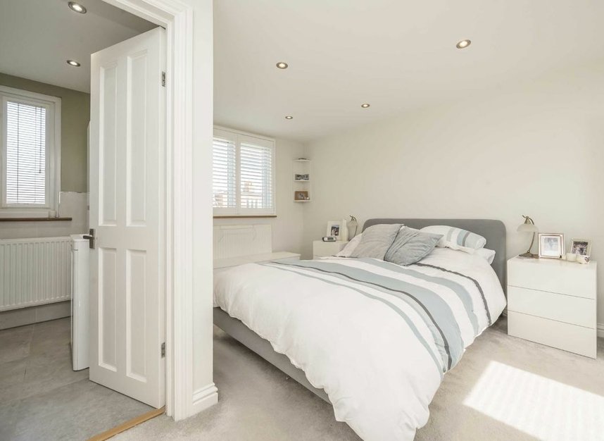 Properties for sale in Drayton Avenue - W13 0LF view4