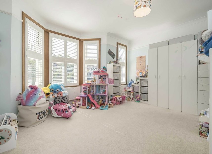 Properties for sale in Drayton Avenue - W13 0LF view9