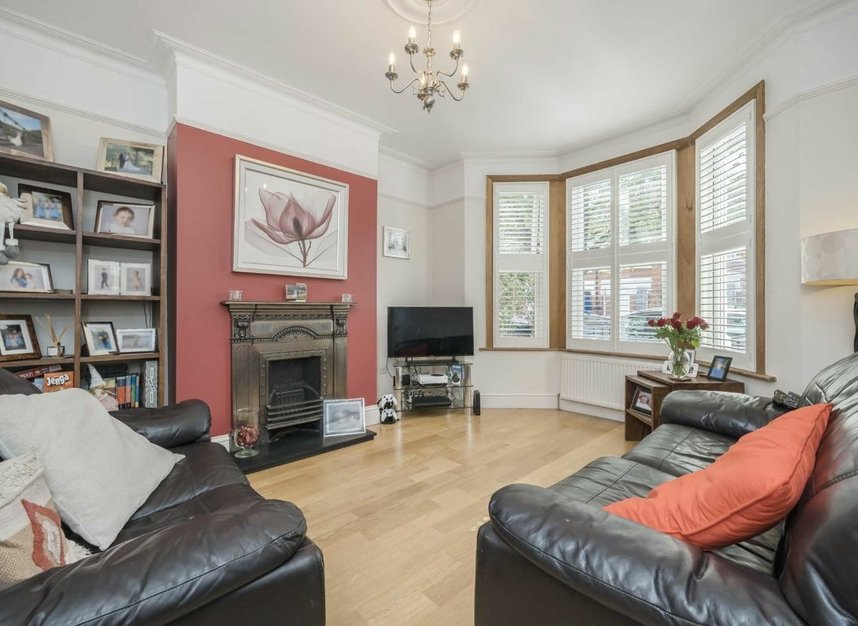 Properties for sale in Drayton Avenue - W13 0LF view3