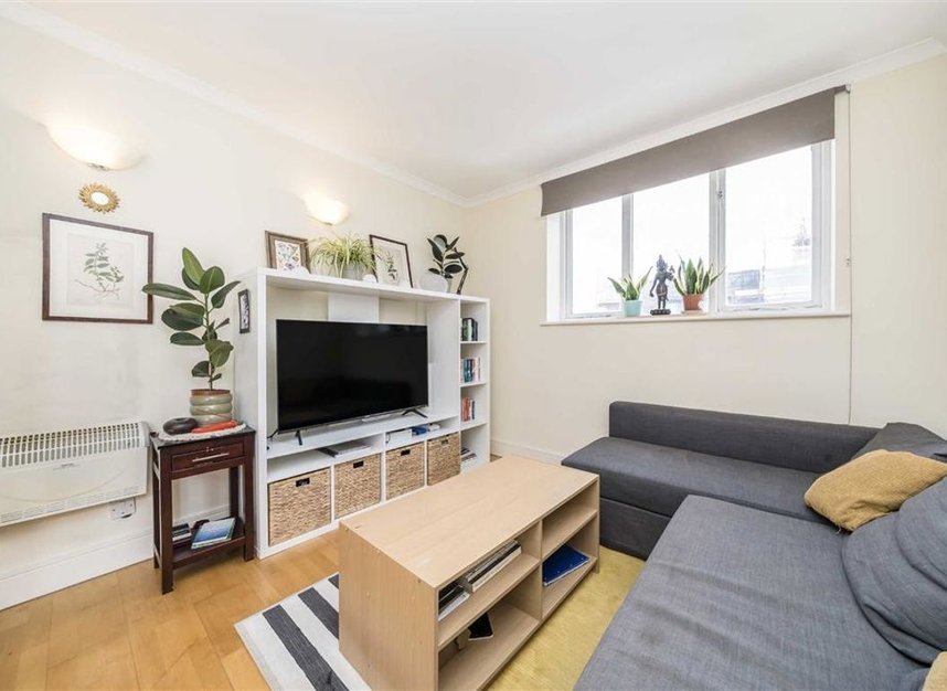 Properties for sale in Duckett Street - E1 4SY view4