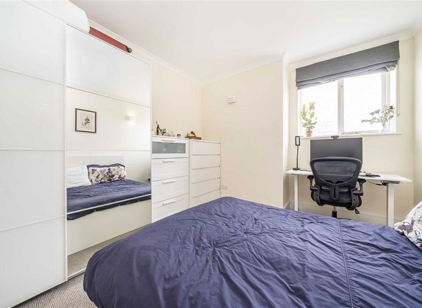 Properties for sale in Duckett Street - E1 4SY view8