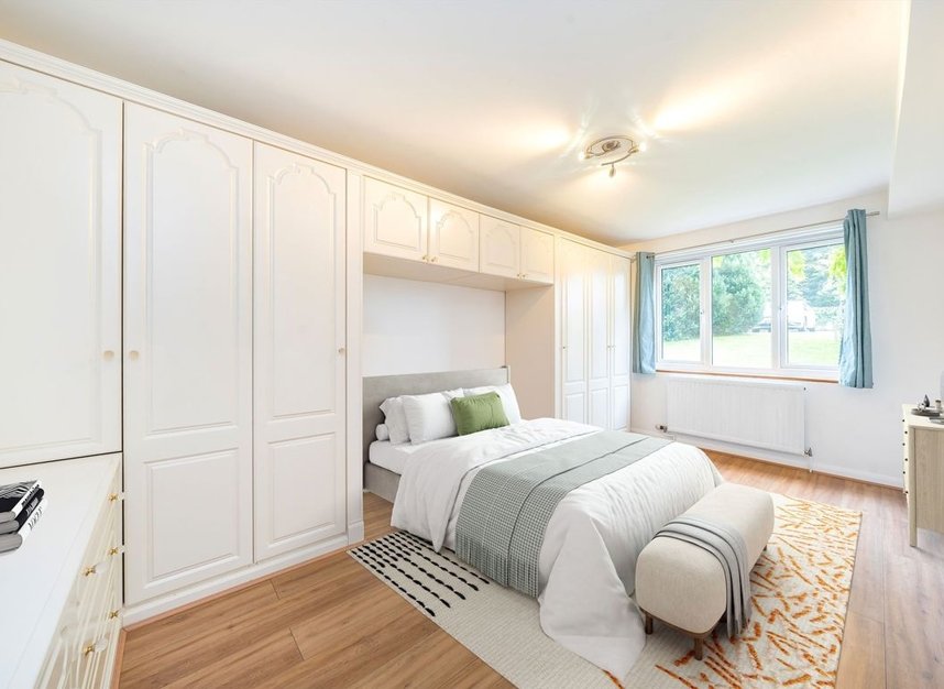Properties for sale in Dukes Avenue - KT3 4HZ view4