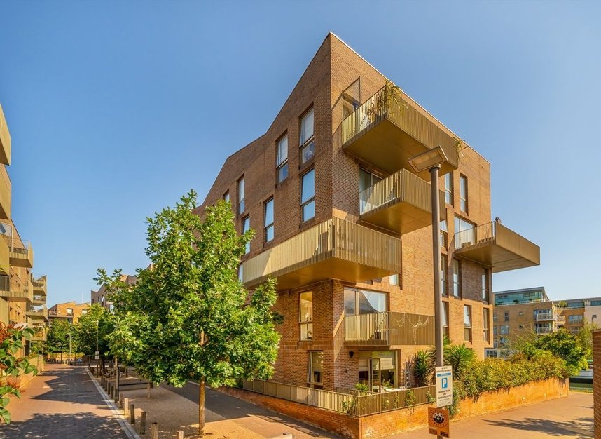 Properties for sale in Durham Wharf Drive - TW8 8FB view1
