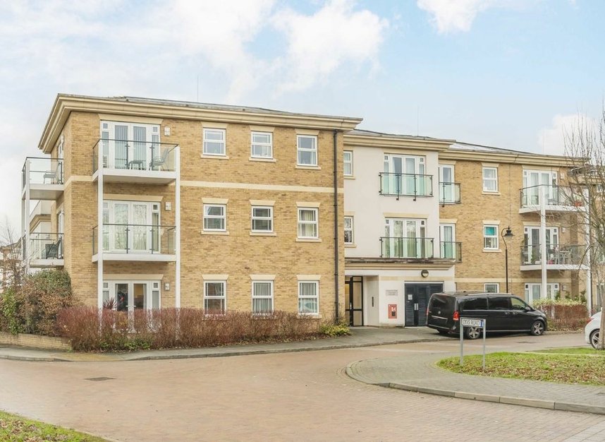 Properties for sale in Dyas Road - TW16 5DD view1