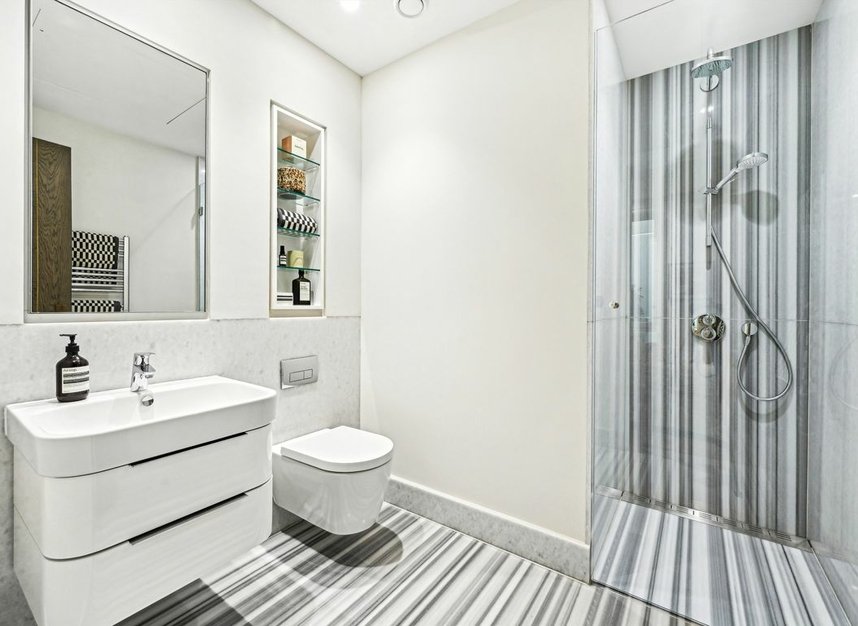 Properties sold in Dyer's Buildings - EC1N 2JT view6