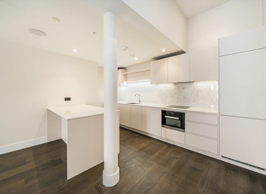 Properties for sale in Dyer's Buildings - EC1N 2JT view4