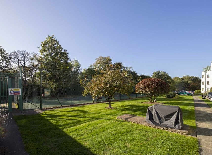 Flat for sale in Ealing Village, London, W5 (Ref 190219) Dexters