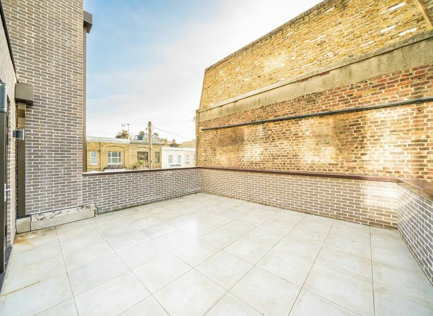 Properties for sale in East Hill - SW18 2HT view6