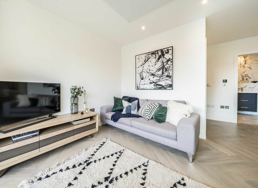 Properties for sale in East Hill - SW18 2HT view2