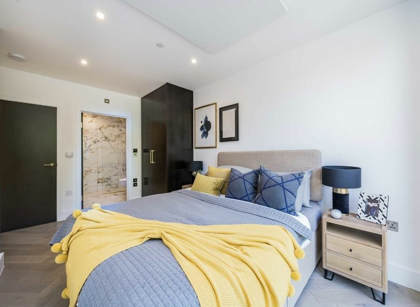 Properties for sale in East Hill - SW18 2HT view6