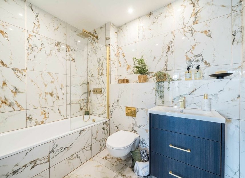 Properties for sale in East Hill - SW18 2HT view8