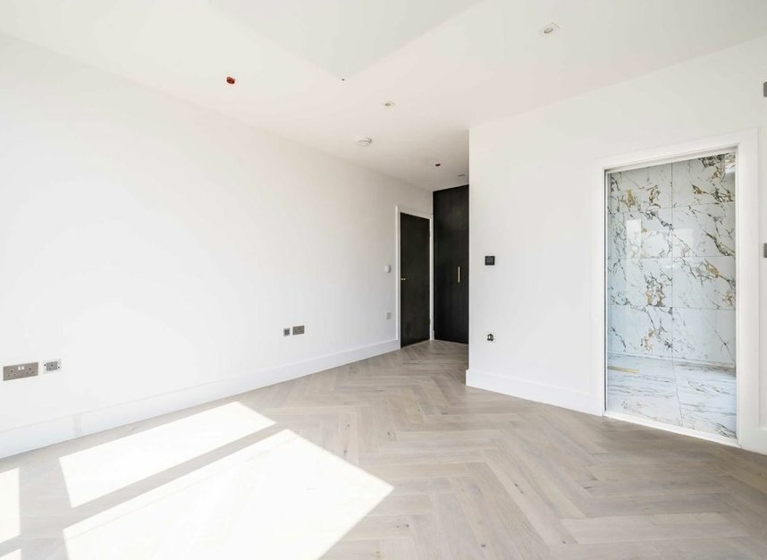 Properties for sale in East Hill - SW18 2HT view4