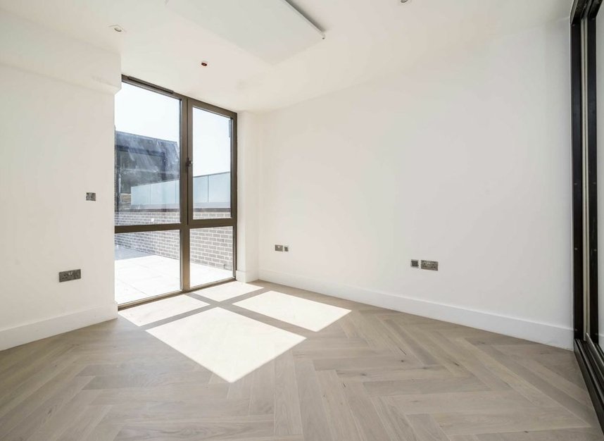 Properties for sale in East Hill - SW18 2HT view5