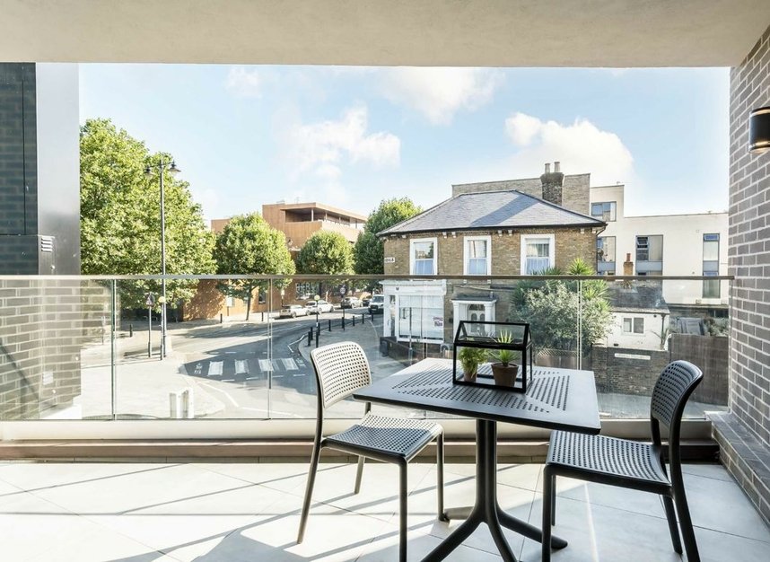 Properties for sale in East Hill - SW18 2HT view8