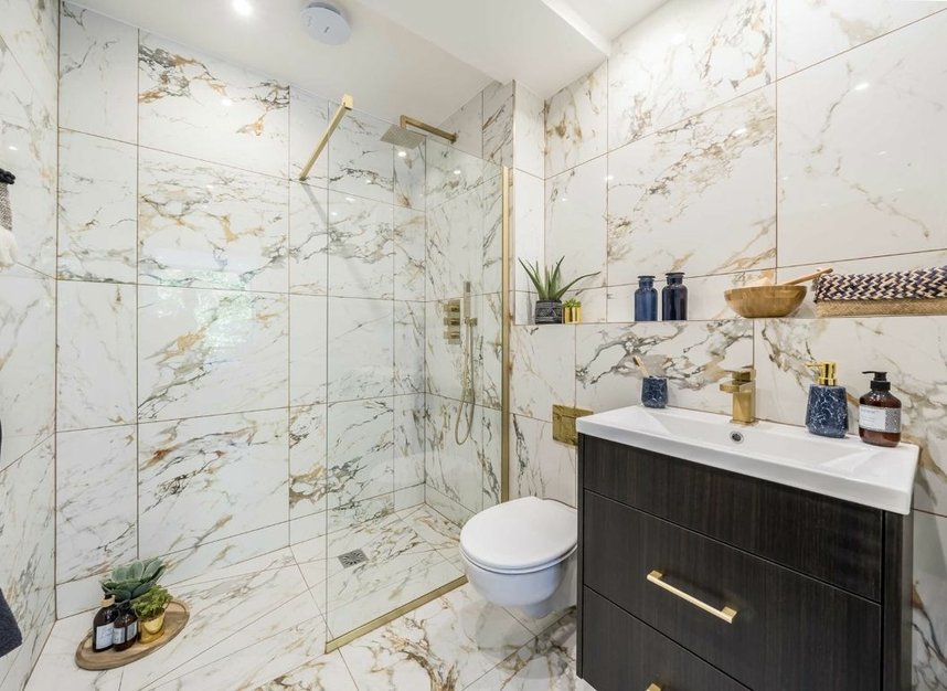 Properties for sale in East Hill - SW18 2HT view7