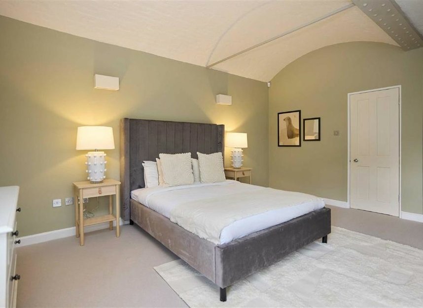 Properties for sale in East Smithfield - E1W 1AT view6