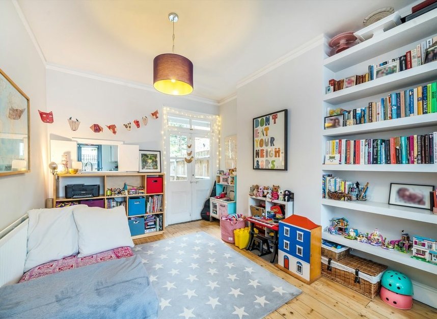 Properties for sale in Eastbourne Road - TW8 9PF view9