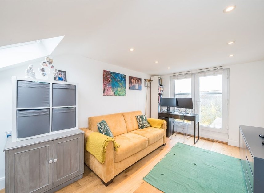 Properties for sale in Eastbourne Road - TW8 9PE view10