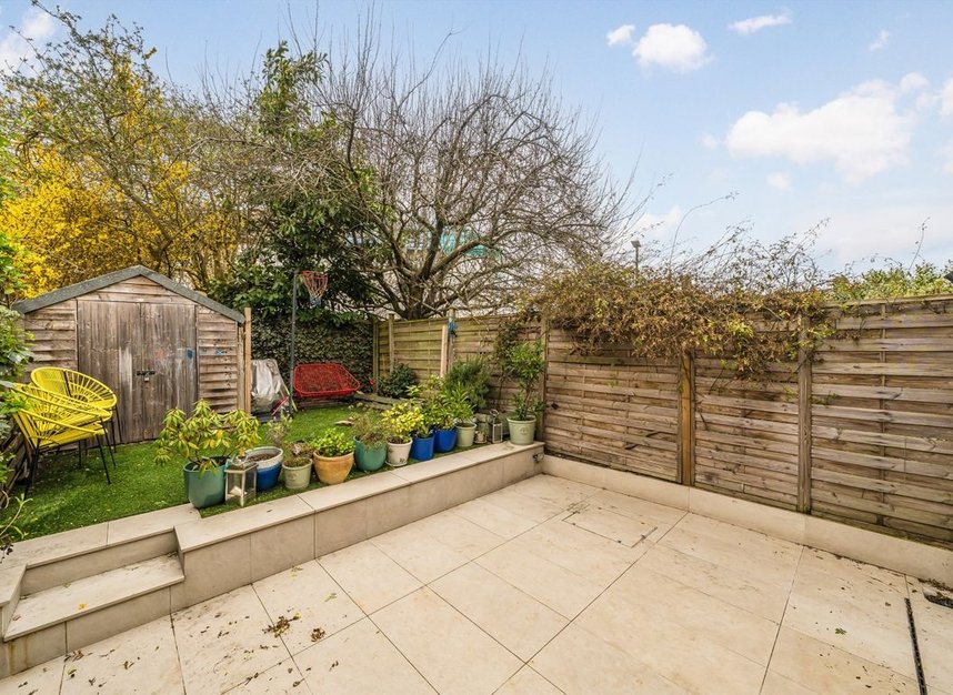 Properties for sale in Eastbourne Road - TW8 9PE view6