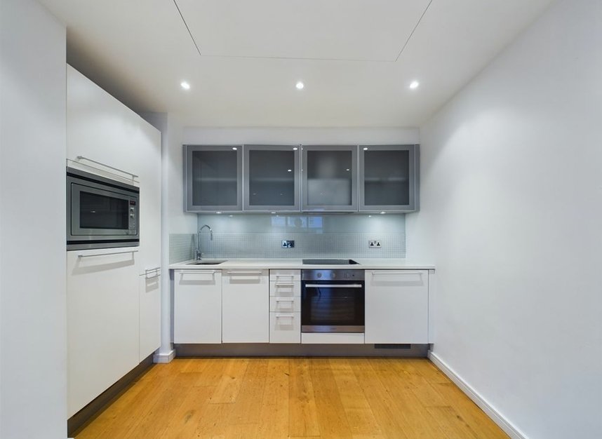 Properties sold in Eastfields Avenue - SW18 1LR view2