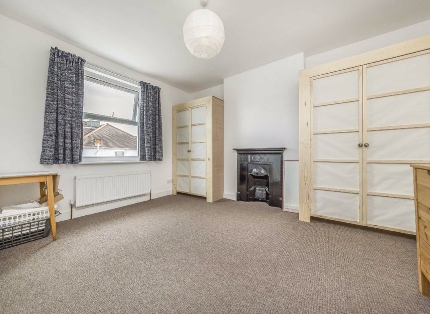 Properties for sale in Eastfields Road - W3 0AB view6