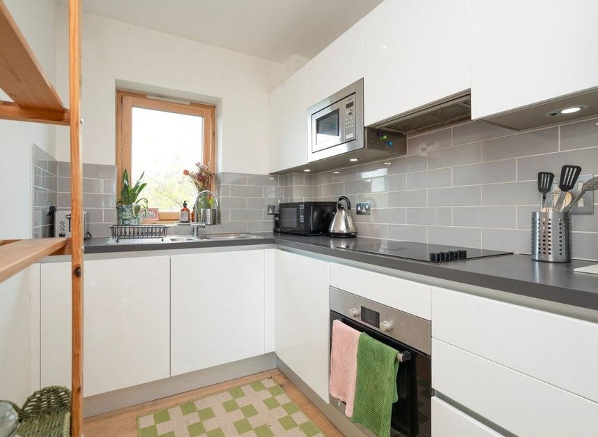 Properties for sale in Eastway - E9 5HQ view6