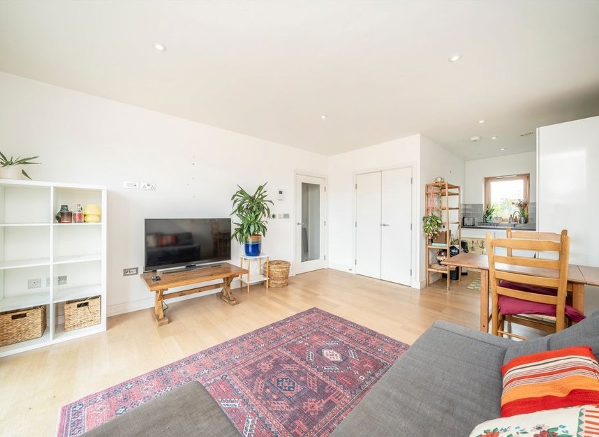 Properties for sale in Eastway - E9 5HQ view3