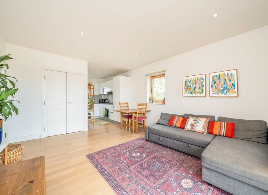 Properties for sale in Eastway - E9 5HQ view4